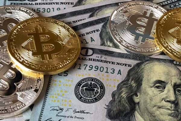 US Dollar Index Plunges to 3-Year Low as Gold Hits ATH, BTC Tops $87K