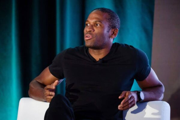 Arthur Hayes Predicts Capital Controls Will Propel Bitcoin to $1M by 2028