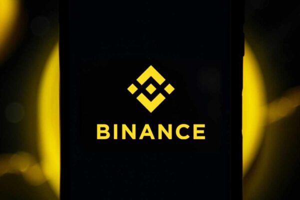 Binance Under Fire as US Senators Probe Trump Crypto Ties