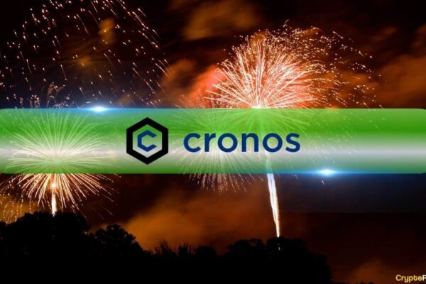 CRO Surges After Truth Social’s Crypto Blue-Chip ETF Disclosure, XRP Underperforms