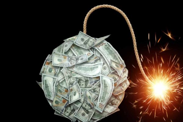 US Tariffs on BRICS Could Deepen Global De-Dollarization Trend, Economist Warns