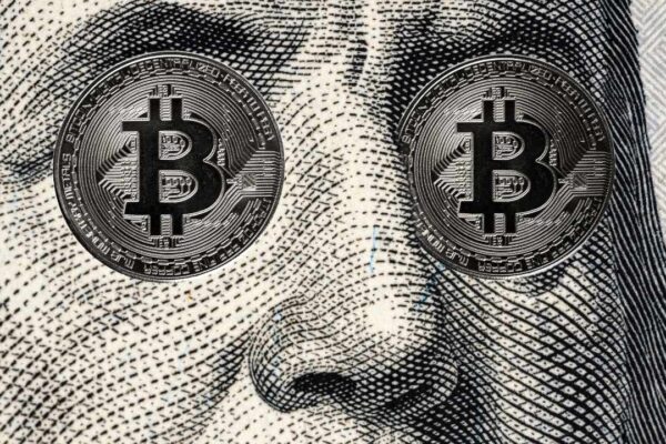 Robert Kiyosaki Reiterates Biggest Crash Warning, Plans to Buy More Bitcoin